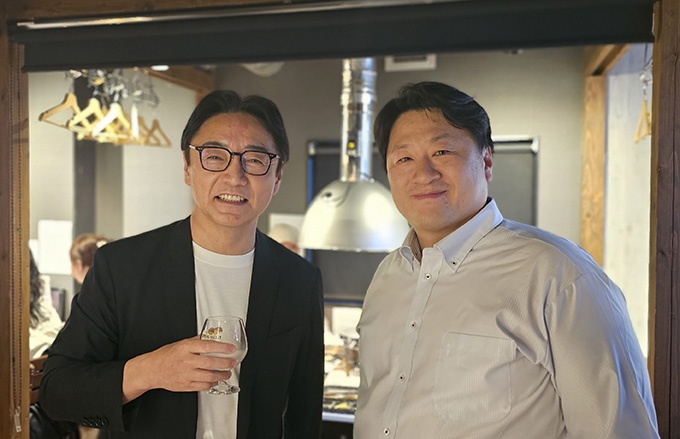 에디터 사진